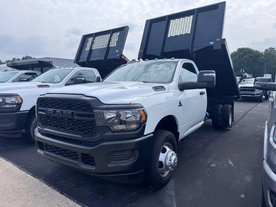 2024 Ram 5500 Tradesman photo 1
