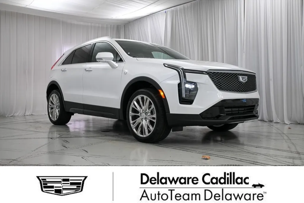2025 Cadillac XT4 Premium Luxury photo 1