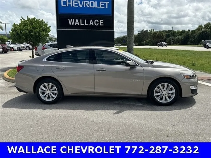 2024 Chevrolet Malibu 1LT photo 1