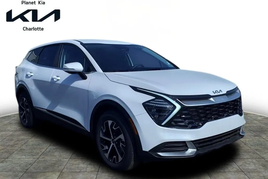2025 Kia Sportage EX photo 1