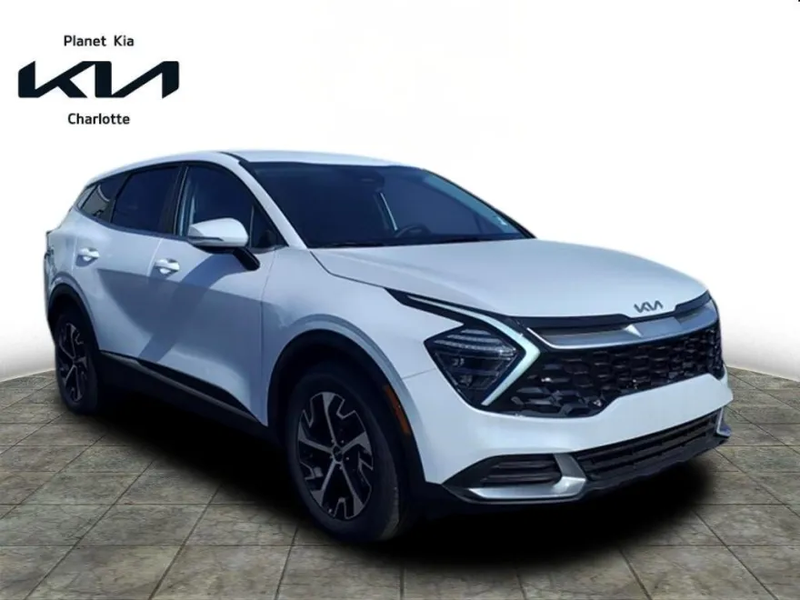 2025 Kia Sportage EX photo 1