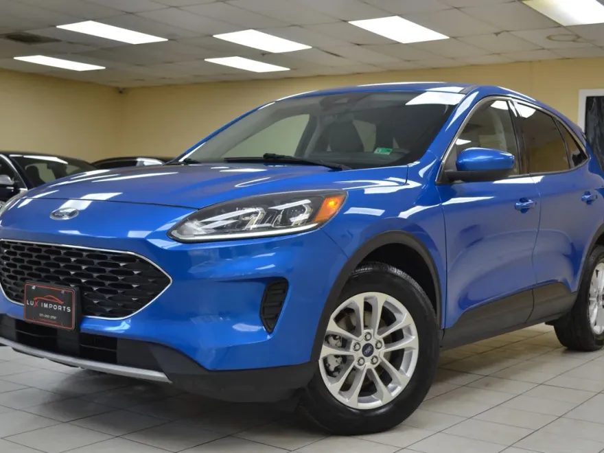 2020 Ford Escape SE Sport photo 1
