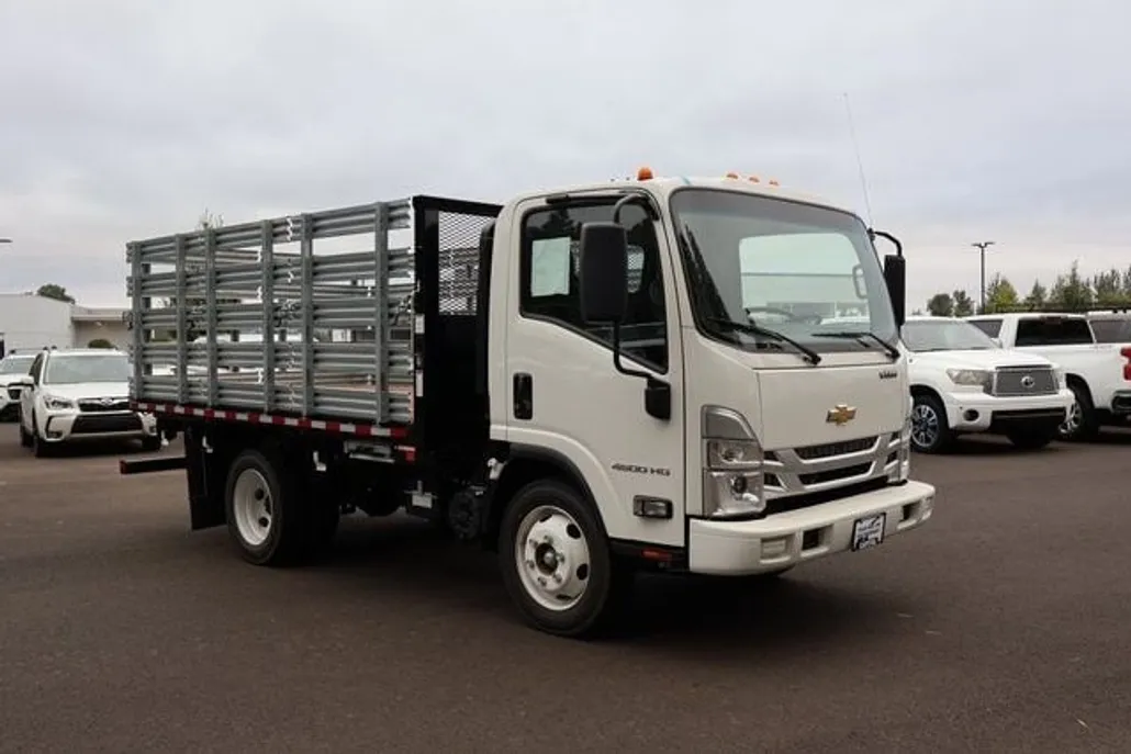 2025 Chevrolet Silverado 4500HD photo 1
