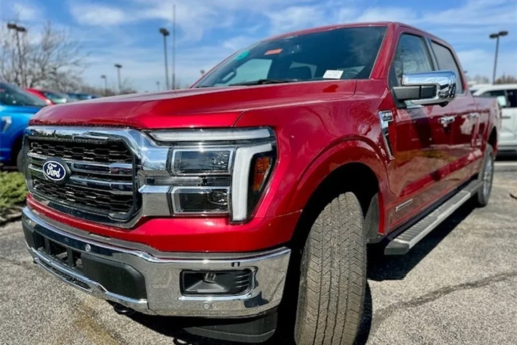 2025 Ford F-150 Lariat photo 1