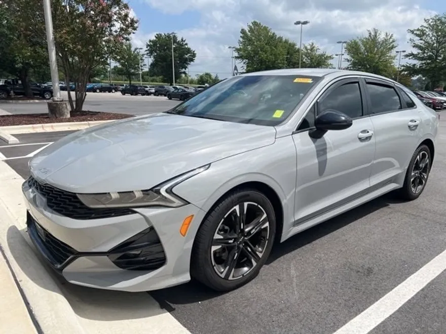 2023 Kia K5 GT-Line photo 1