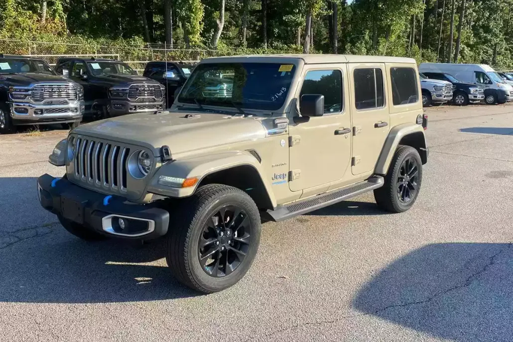 2022 Jeep Wrangler 4xe Unlimited Sahara photo 1
