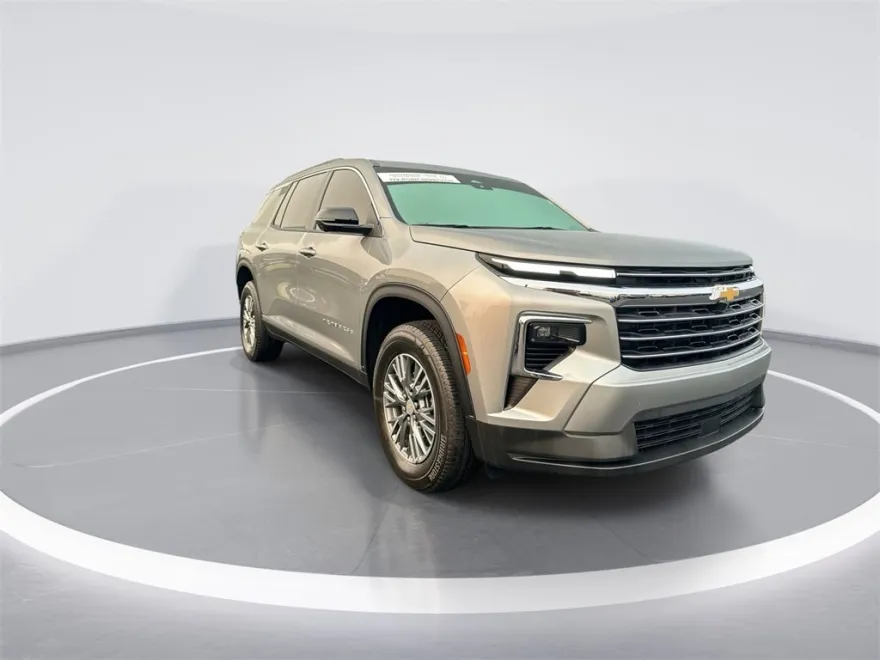 2024 Chevrolet Traverse 1LT photo 1