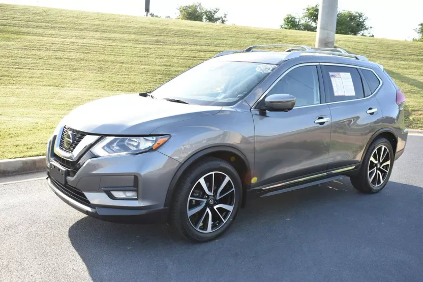 2020 Nissan Rogue SL photo 1