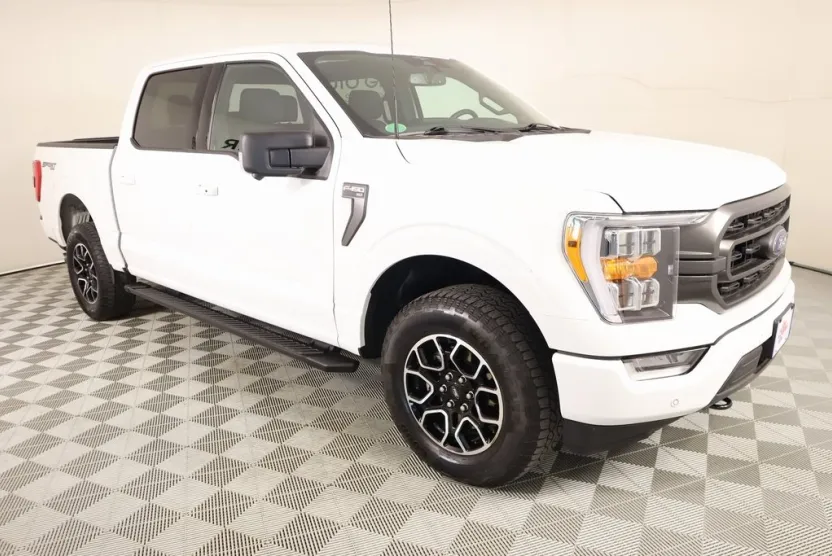 2023 Ford F-150 XLT photo 1