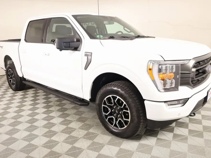 2023 Ford F-150 XLT photo 1