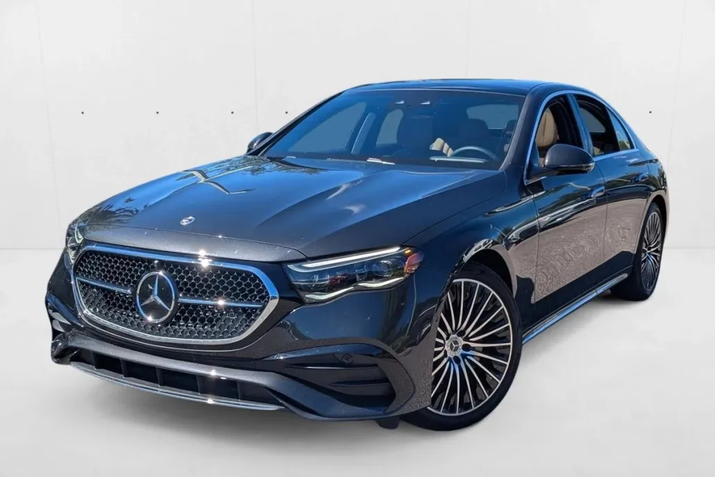 2025 Mercedes Benz E 350 4MATIC Sedan photo 1