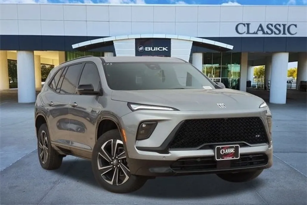 2025 Buick Enclave Sport Touring photo 1