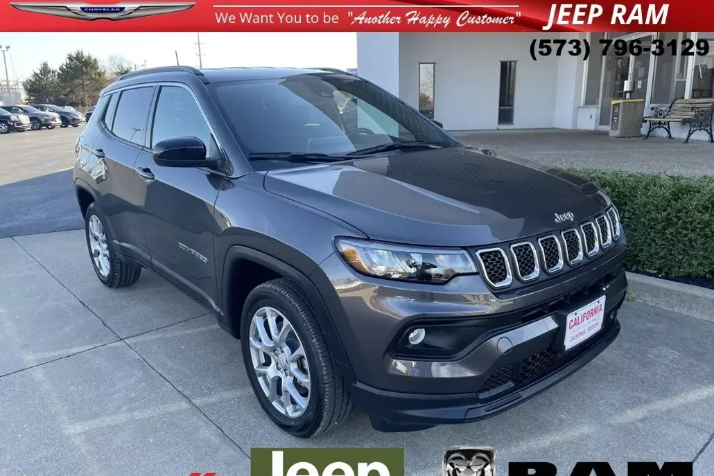 2024 Jeep Compass Latitude Lux photo 1