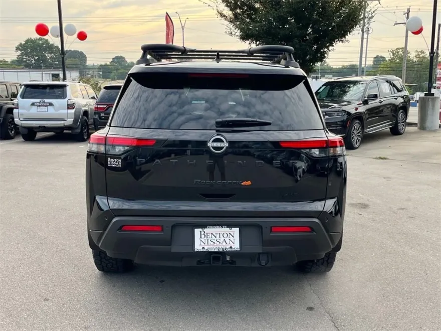 2024 Nissan Pathfinder Rock Creek photo 1