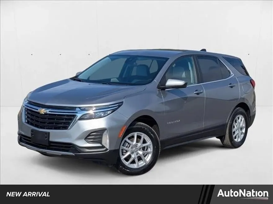2023 Chevrolet Equinox LT photo 1