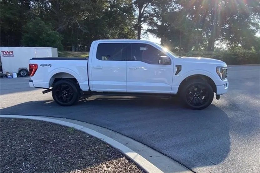 2022 Ford F-150 XLT photo 1