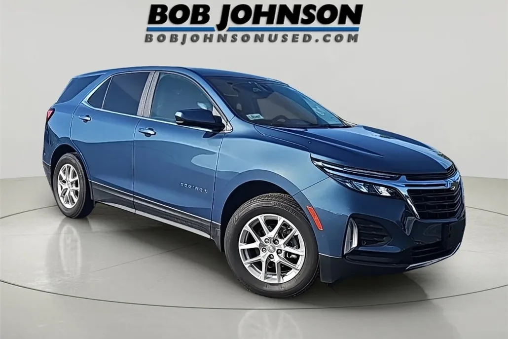 2024 Chevrolet Equinox LT photo 1