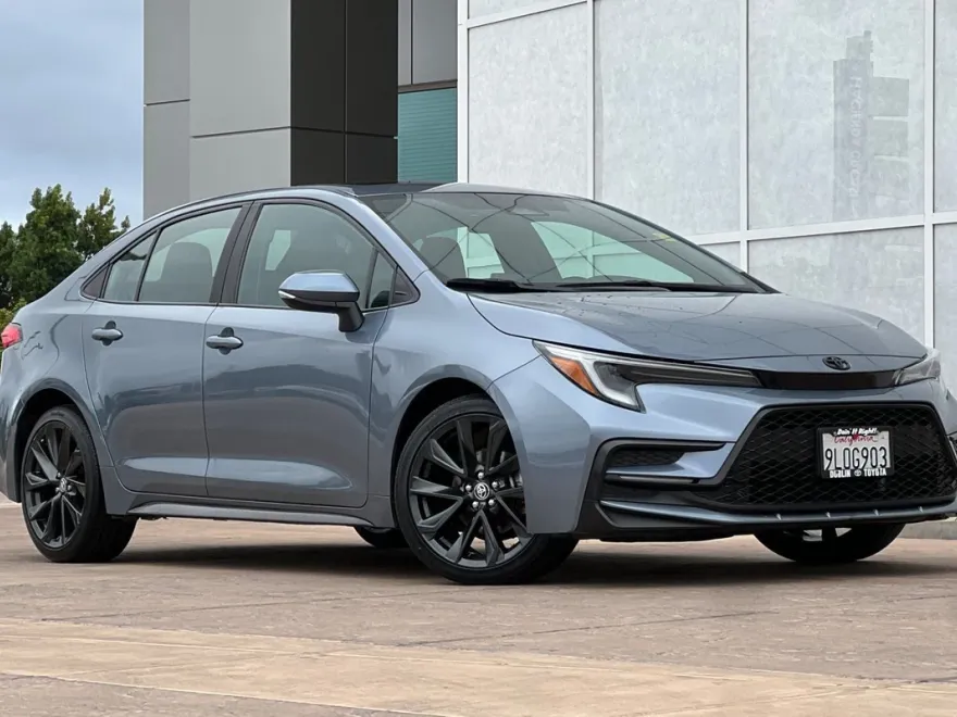 2024 Toyota Corolla SE Premium photo 1