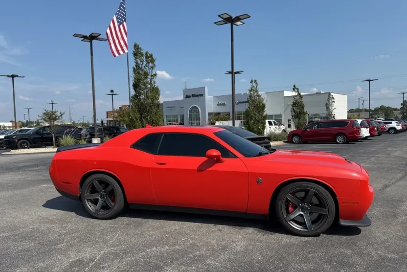 2022 Dodge Challenger SRT8 Hellcat photo 1