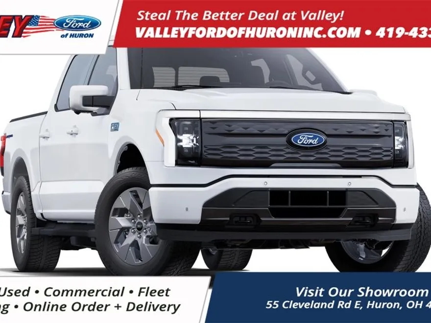 2025 Ford F-150 Lightning Lariat photo 1
