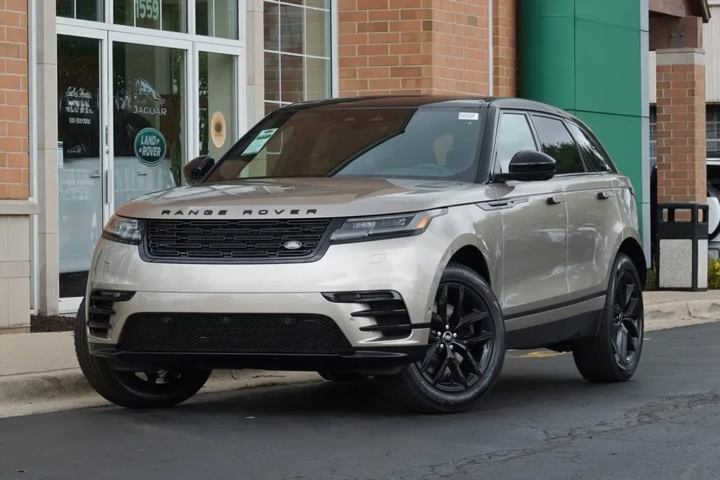 2026 Land Rover Range Rover Velar SE photo 1