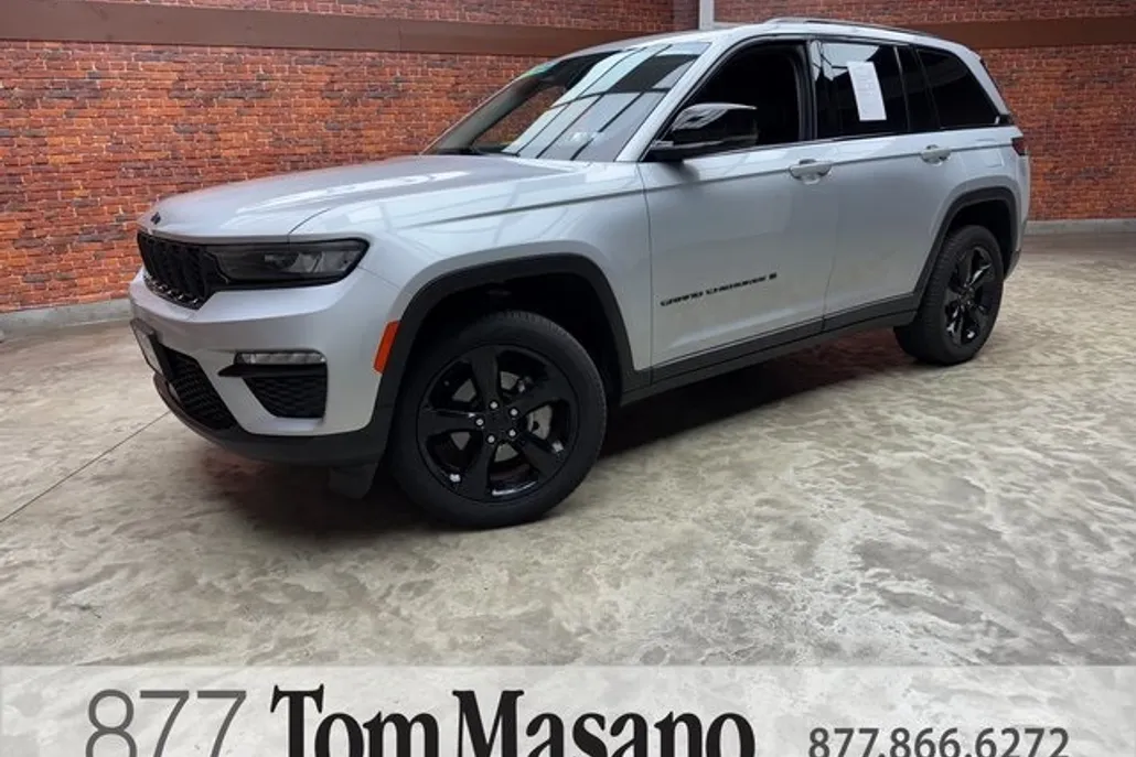 2023 Jeep Grand Cherokee Limited photo 1