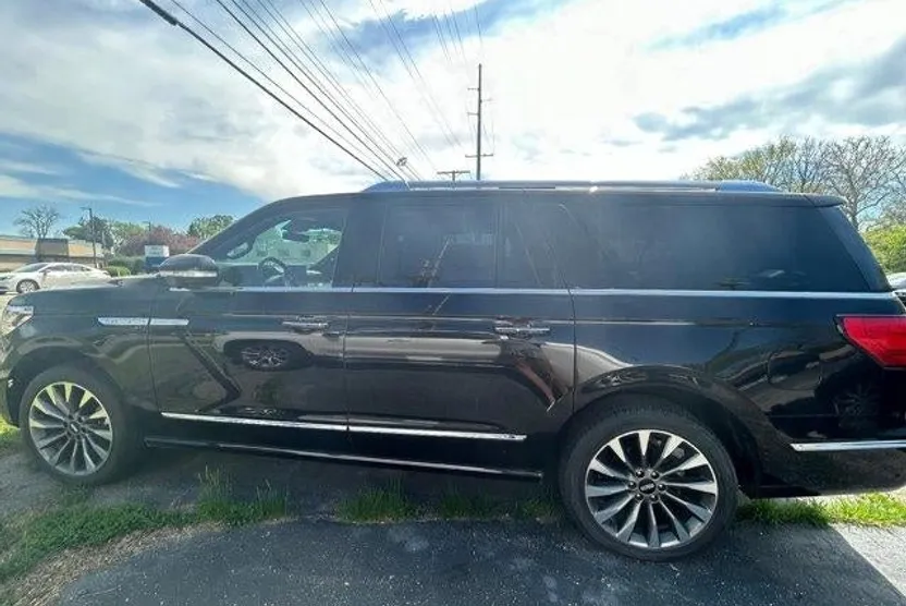 2020 Lincoln Navigator L Reserve photo 1