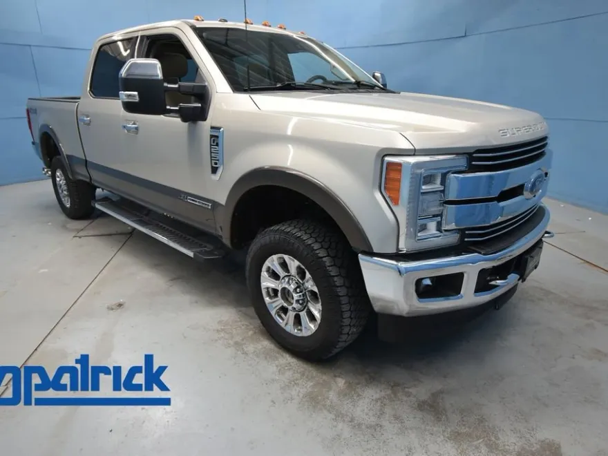 2017 Ford F-250 Lariat photo 1
