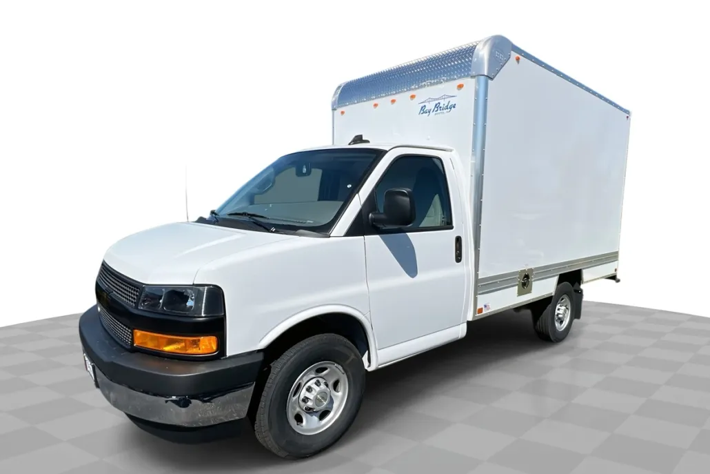 2025 Chevrolet Express Cutaway 3500 photo 1