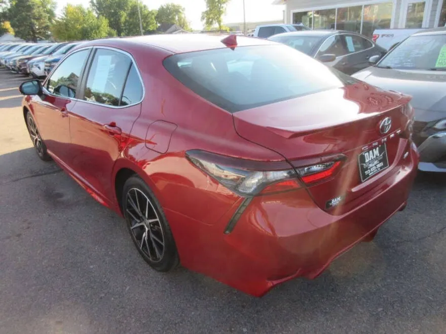 2024 Toyota Camry SE photo 1