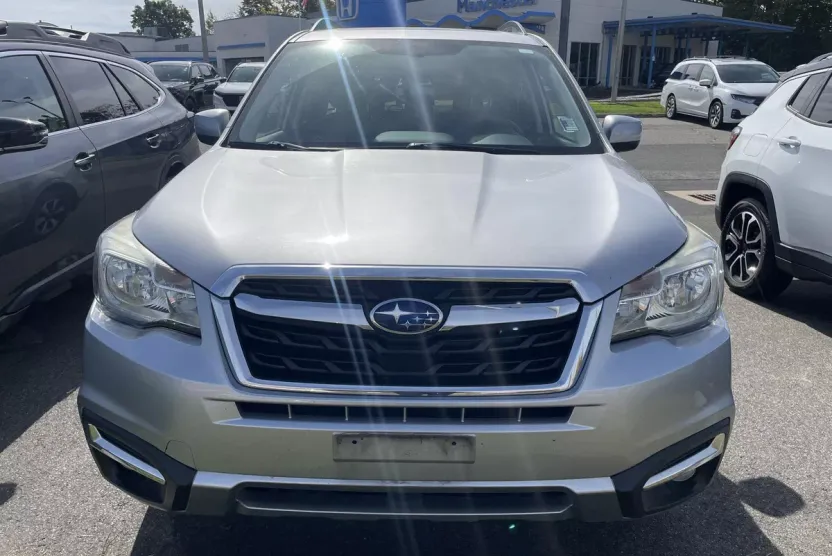 2017 Subaru Forester Premium photo 1