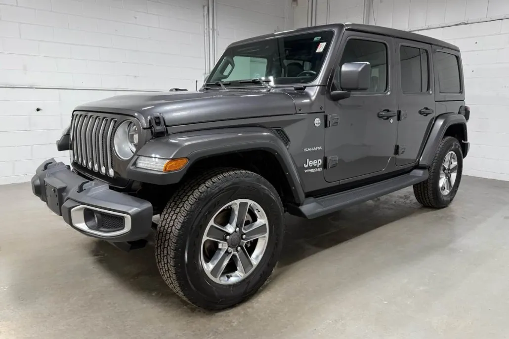 2021 Jeep Wrangler Unlimited Sahara photo 1
