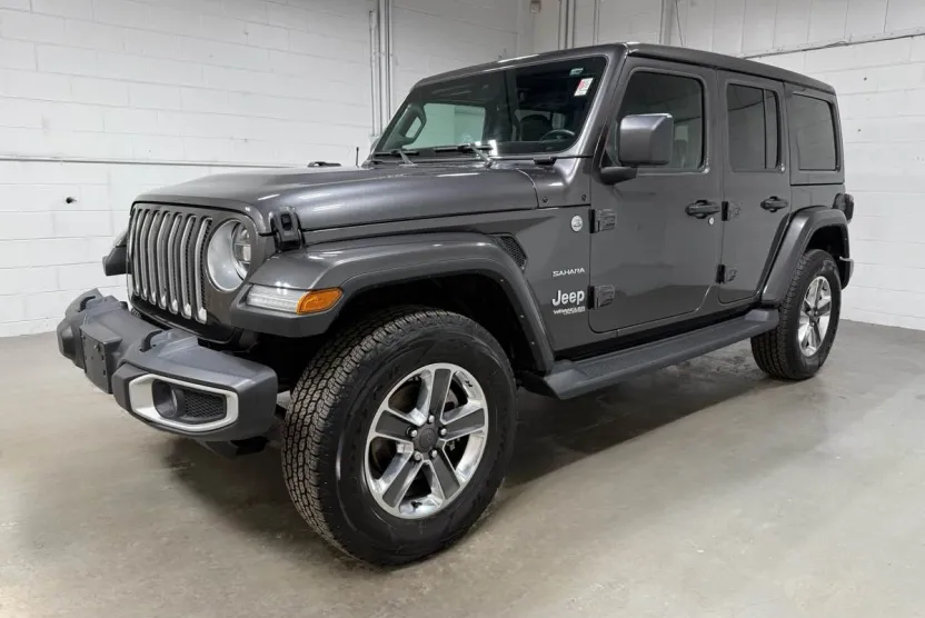 2021 Jeep Wrangler Unlimited Sahara photo 1