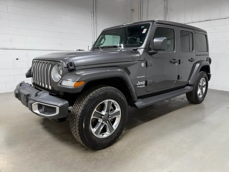 2021 Jeep Wrangler Unlimited Sahara photo 1