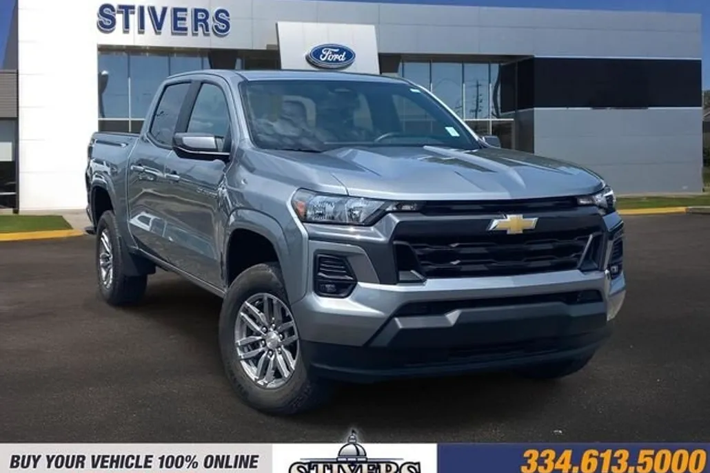 2024 Chevrolet Colorado LT photo 1
