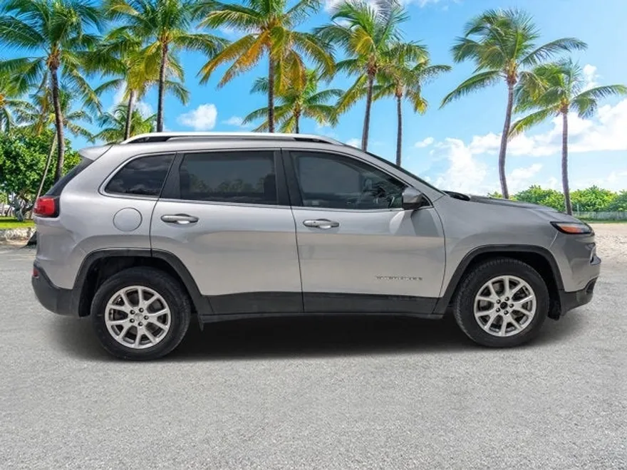 2018 Jeep Cherokee Latitude photo 1