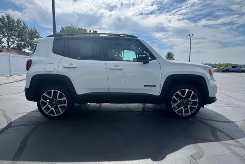 2022 Jeep Renegade Limited photo 1