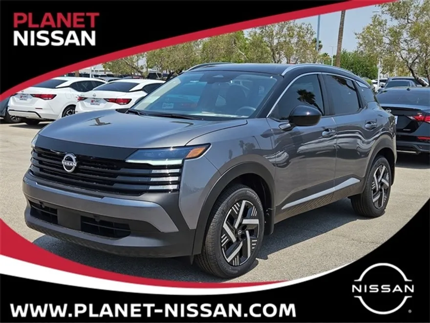 2025 Nissan Kicks SV photo 1