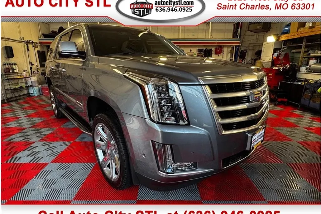 2019 Cadillac Escalade Luxury Sport photo 1