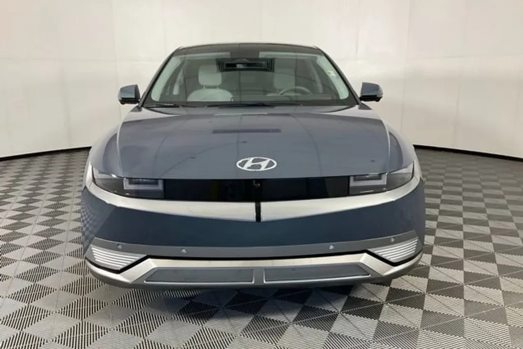 2024 Hyundai Ioniq 5 Limited photo 1