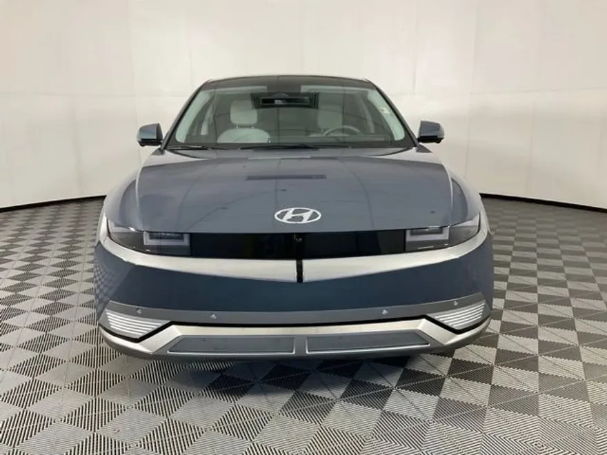2024 Hyundai Ioniq 5 Limited photo 1