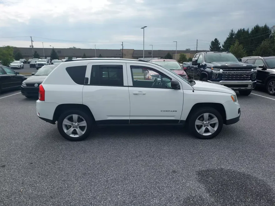2012 Jeep Compass Latitude photo 1