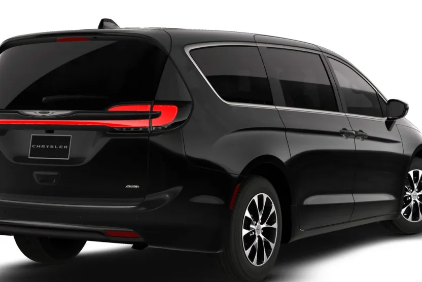 2026 Chrysler Pacifica photo 1