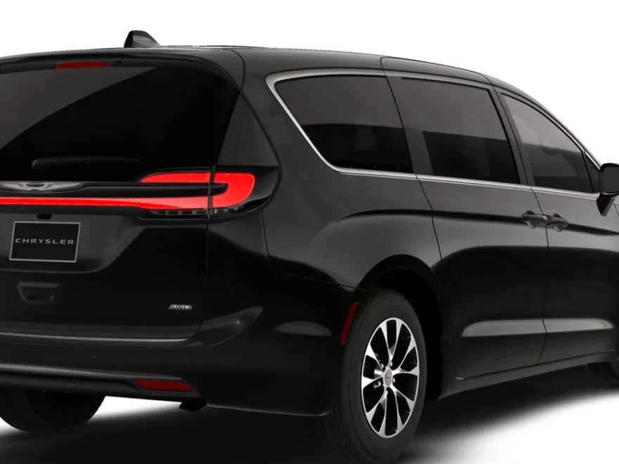 2026 Chrysler Pacifica photo 1