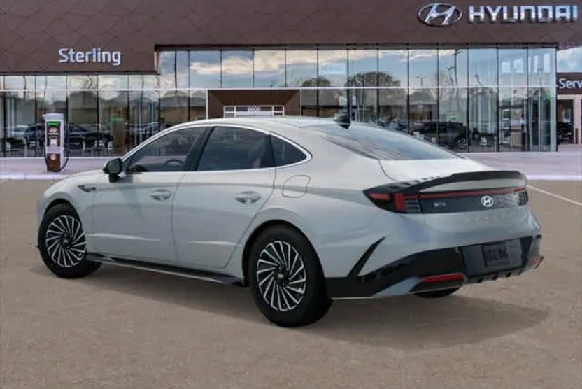 2025 Hyundai Sonata Hybrid SEL photo 1