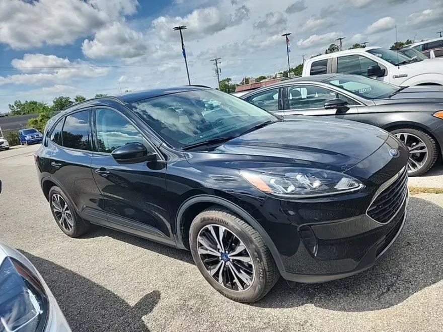 2022 Ford Escape SE Sport photo 1