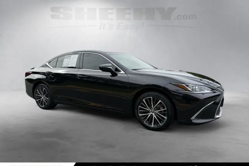 2025 Lexus ES 300h photo 1