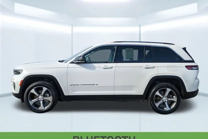 2023 Jeep Grand Cherokee Limited photo 1