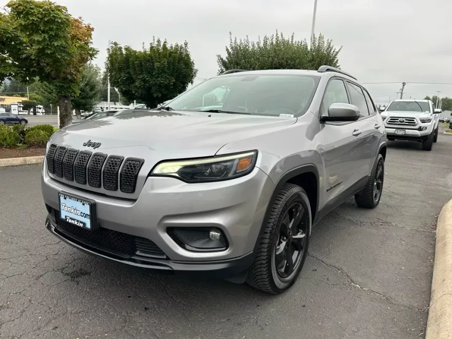 2020 Jeep Cherokee Altitude photo 1