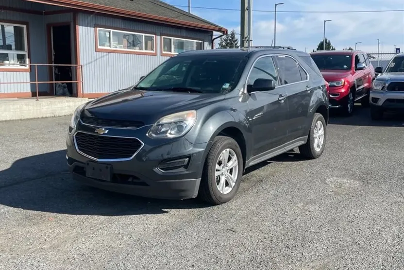2017 Chevrolet Equinox LS photo 1